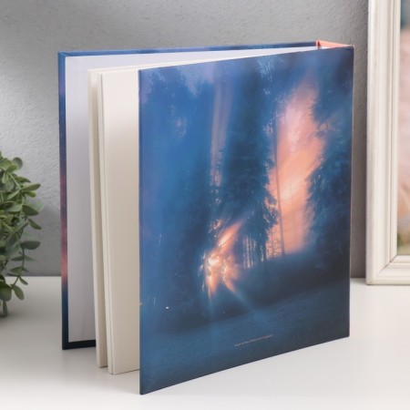 Photo album on 50 magnetic sheets 23x28 cm, on the rings "Flash"-1