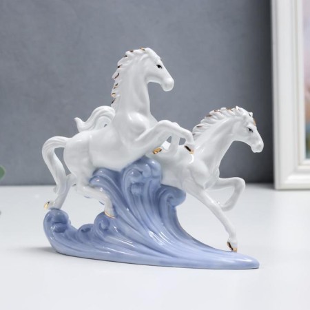Souvenir Ceramics "Benching of Arab Hills" White with gold 16 cm-2