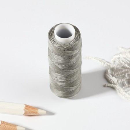 The threads are waxed, round, 300d/3, 0.35 mm, 60 ± 2 m, the color is gray-3
