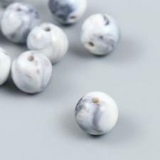 Plastic beads 