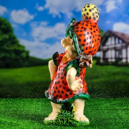 Садовая фигура "Девочка-клубничка" 25х30х50см-3