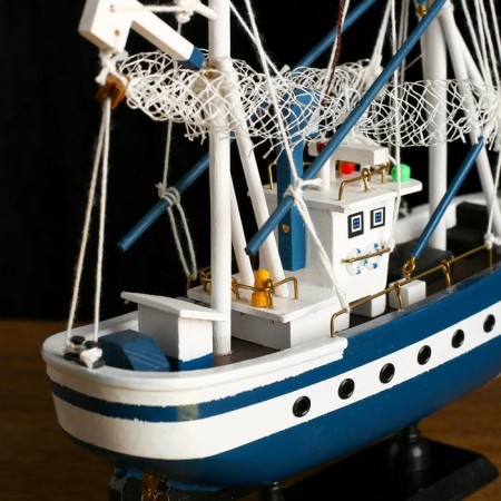 Souvenir ship "Ida", small, blue sides, mesh-4