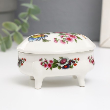 Coramics box on the legs "Bouquet of flowers" 6.1x7.7x4.8 cm-3