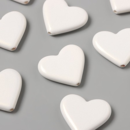Acryl beads for the creativity of "Smooth hearts" white 2.4x2x0.5 cm