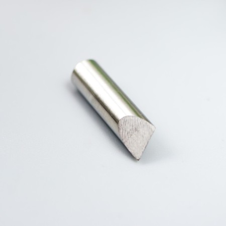 The blade is replaced for a universal knife 15 ° (fabric, felt, leather, etc.)-1