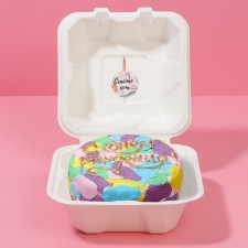 A set for a bento-trap with a candle, confectionery packaging “Happiness is”, 15.4 x 15.2 x 8.8 cm
