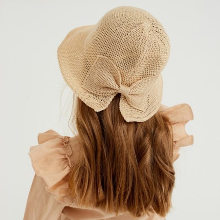 Hat for Minaku girl with a bow, milk color, rr 50-52