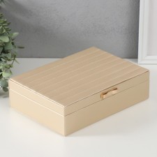 The casket to the leatherette for jewelry 