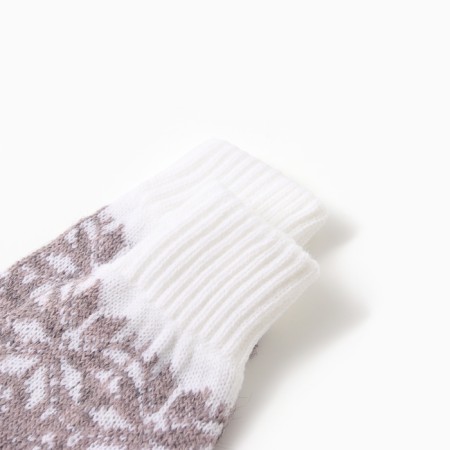 New Year. Women's socks, lilac color, rr 25-27-1
