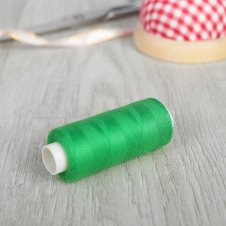 Thread Dor Tak 40/2, 400 yards, color No. 717 Green, 10 pcs in the unitary enterprise.