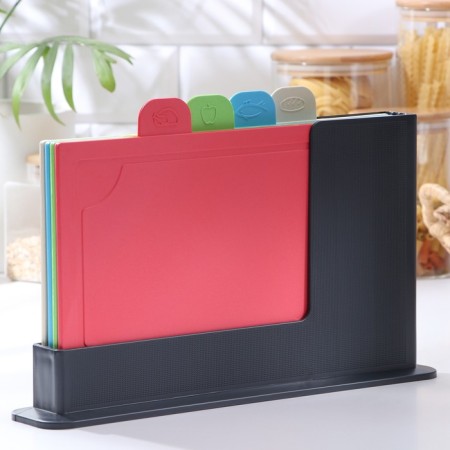 A set of cutting boards with markers on a stand, 4 pcs, color mix