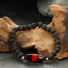 Bracelet from Lava with Busina Dzi 