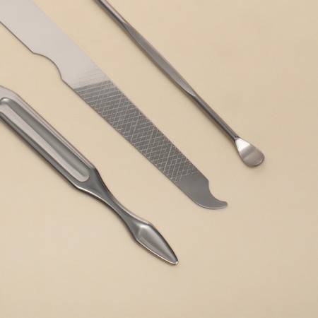 The manicure set "Moore-huma", 7 items, in case, black/white color-6