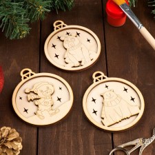Set of Christmas tree pendants 