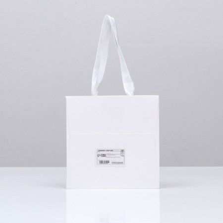 Crafts with a square bottom and window 15 x 15 x 15 cm white, 1pc-1