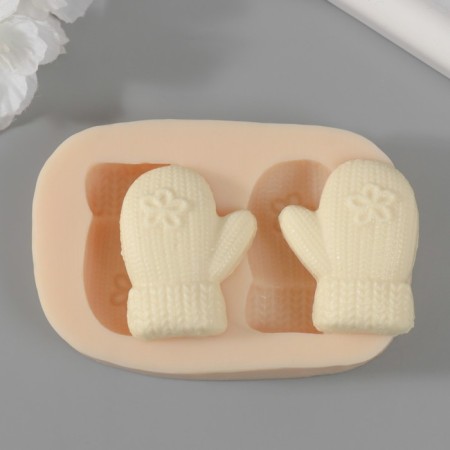 Mold Silicon "mittens" 4.2x3.3 cm mix
