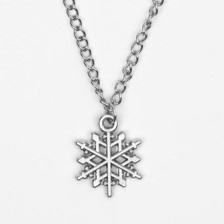 The pendant "Snowflake" let it is, the color is white in silver, 35 cm