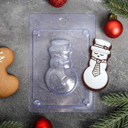 Form for chocolate and sweets plastic “snowman”, product size 8 × 4.5 cm, color transparent color
