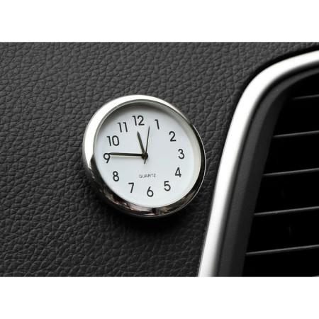 Cuts are automobile, intraspillene, D 4.5 cm, white dial