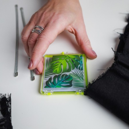Magnetic needle "Tropics", with needles, 7 × 8 cm, yellow color-3