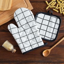 The kitchen set of the “cell” shade is centered, a bag 17*17 cm, mitten 26*16 cm, 100% p/e