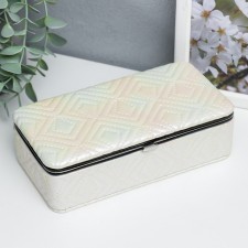 Casket to the leatherette for jewelry 