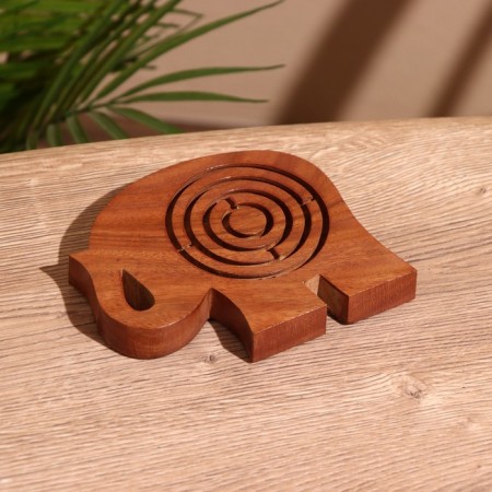 Puzzle-labyrinth "Elephant" 13x10 cm, tree shisham-1
