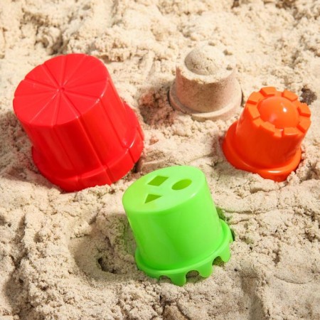 Set for playing in the sand: bucket, scoop, rake, 3 molds, mixes-4