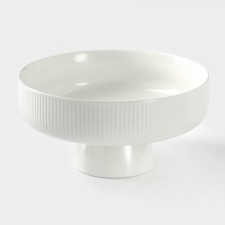 Ceramic dish for fruits, d = 20.5 cm, white color
