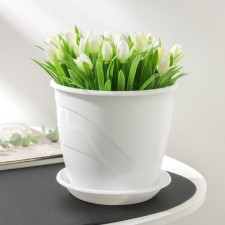 Pot for flowers with the pallet 