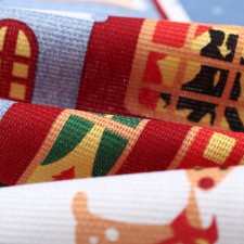 A set of kitchen towels 