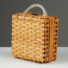 The chest is braided, decorative, 20 x 20 x 10 cm, sequoia