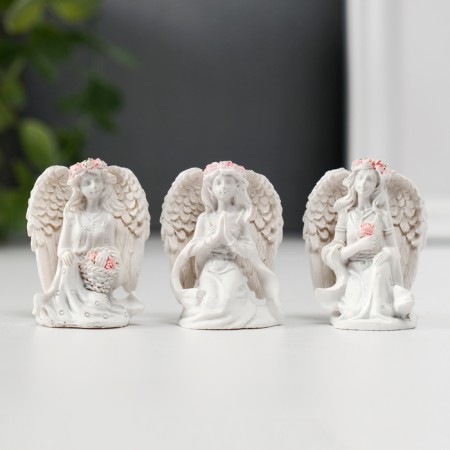 Souvenir Polystone "Angel -girl in a pink wreath - blessing" MIX 3x4x2.5