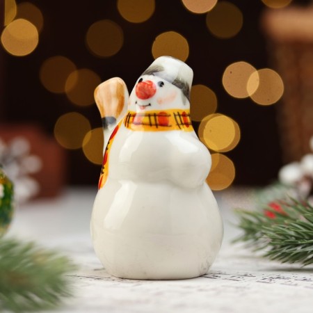 Suvenir "Snowman with a broom", 10 cm, porcelain