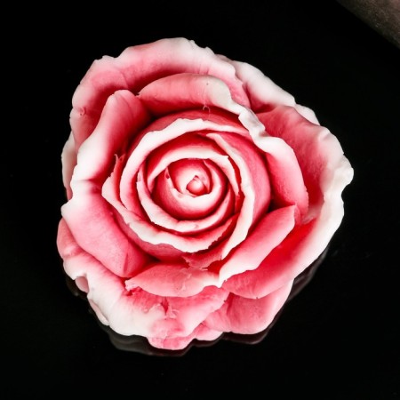 Figure soap "rose" red with white, 67g-1