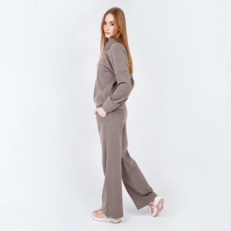 Women's suit (sweater/pants), beige color, size 46-2