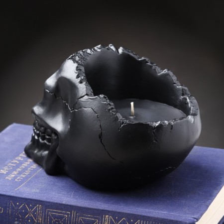 Aromatic candle in concrete "Black Skull", 14x11 cm, citrus-eucalyptus-1
