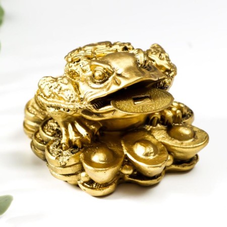 NECSK Polystone Bronze "Cash toad Yin-Yang with gold ingots" 4.8x6.5x8.5 cm
