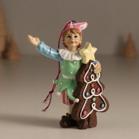 Souvenir Polystone Suspension "New Year's Elf with a gingerbridge" 8x4x10.5 cm
