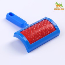 A semicircular medium -sized pudder with drops, 10 x 13 cm, blue