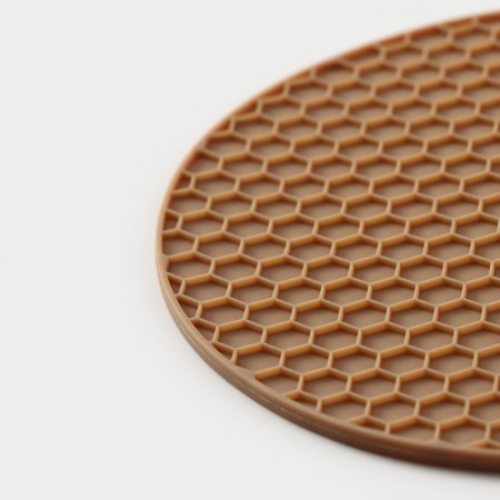 Silicon-based mat for hot, d = 140 mm, thickness = 3.5 mm, beige-4