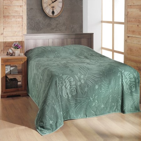 Bedspread, size 160x220 cm, green color