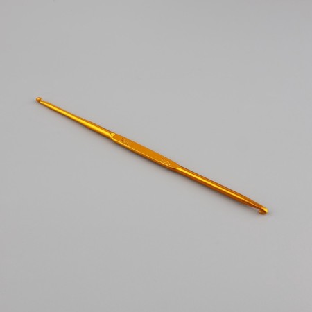 Knitting hook, bilateral, d = 2/3 mm, 13.5 cm, gold color-3