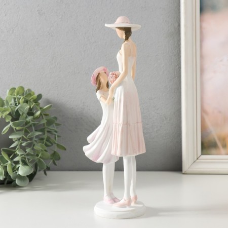 Polystone souvenir "Mom and daughter in hats" 9.5x7.5x26 cm-3