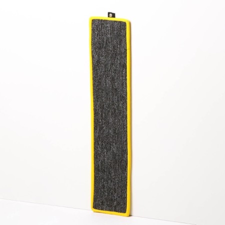 The clawtete is large, with impregnation, 67 x 14 cm, carpet, mix-1