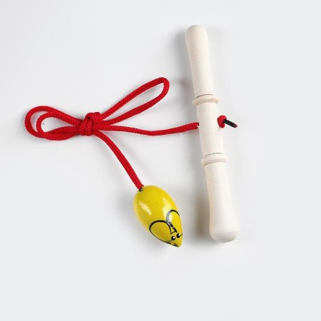 Children's game "Get out the mouse"