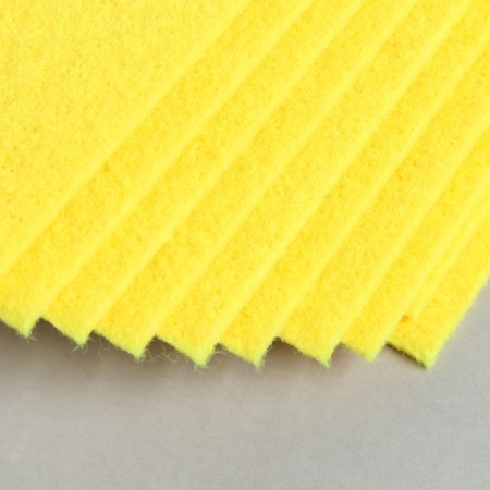 Hard felt 2mm 20x30 cm ts.643 yellow-1
