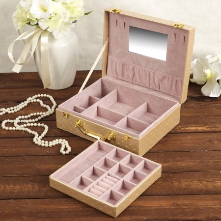 Casket to the leatherette for jewelry "bastard" gold 8.5x23.5x19 cm-2