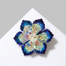 Brooch 