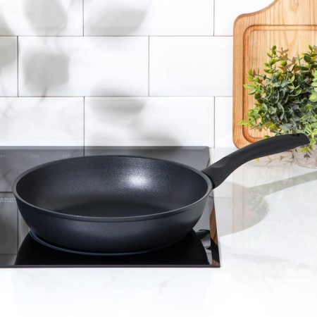 The “Tradition” pan, d = 26 cm, plastic handle, anti -stick coating, black color-5